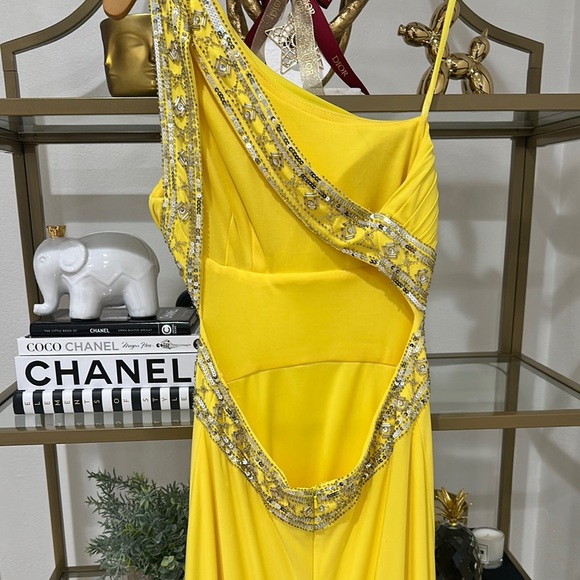 Elegant Yellow Evening Gown Prom dress - Picture 6 of 11
